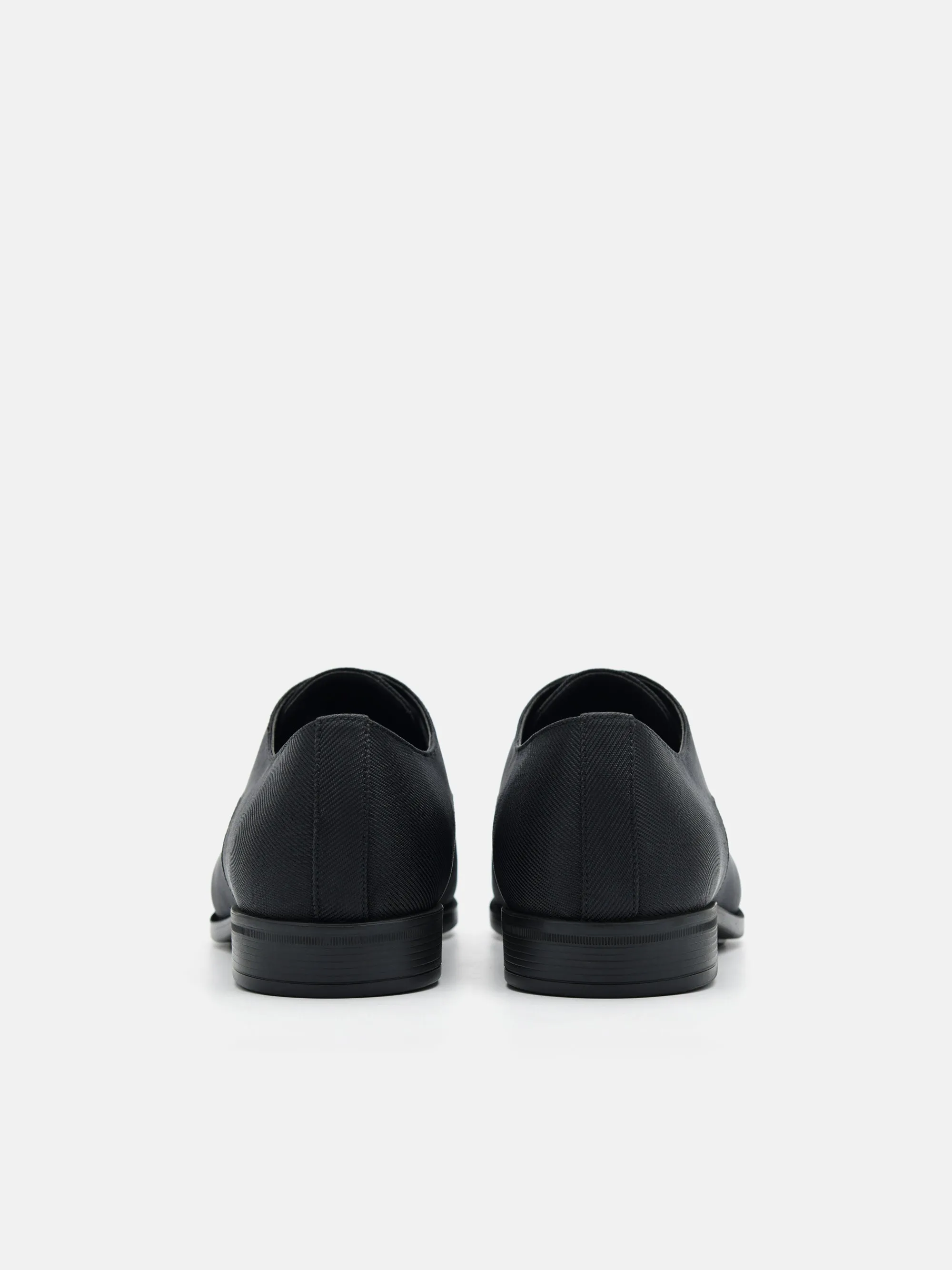 Altitude Lightweight Nylon Derby Shoes