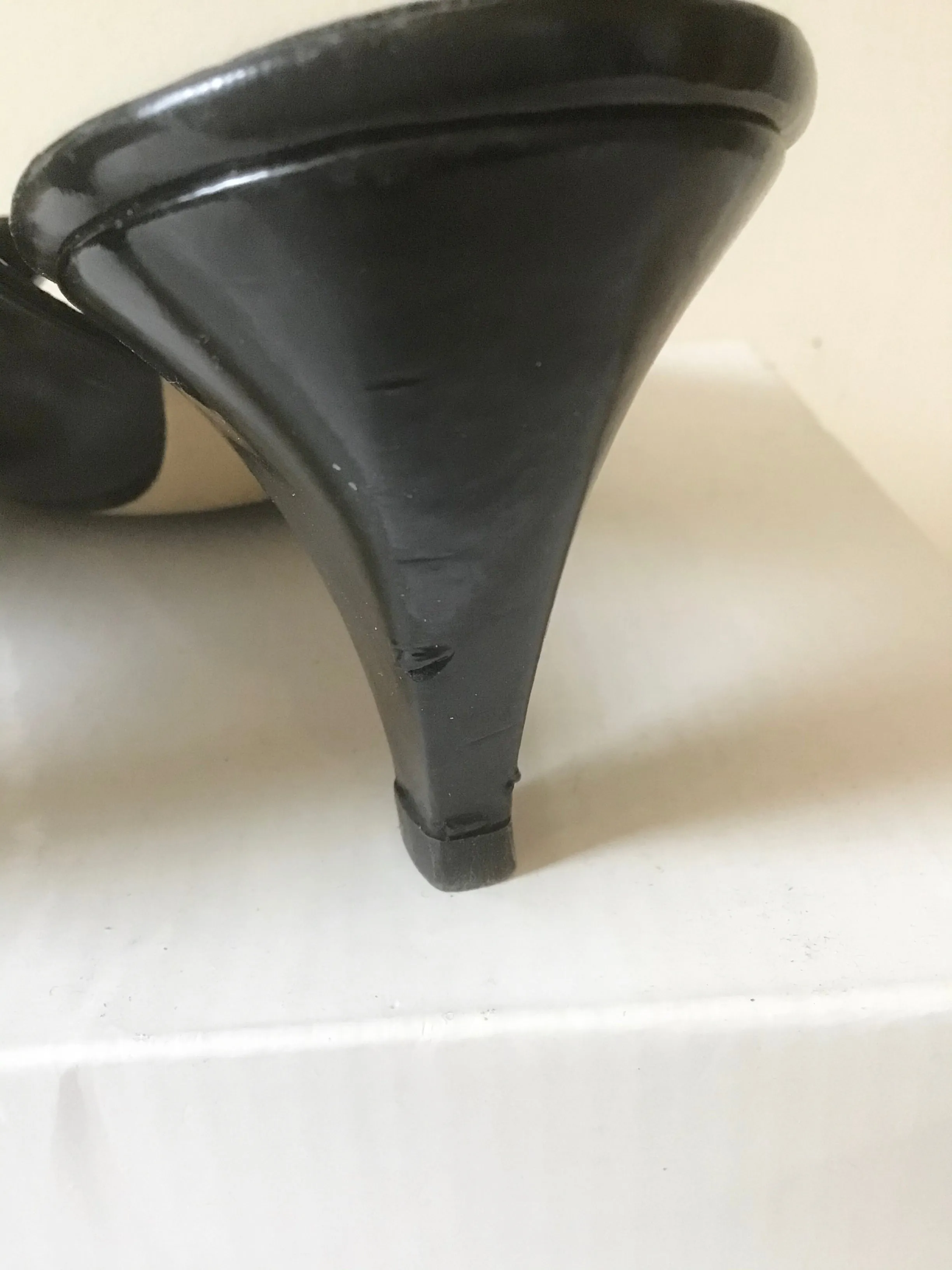 BALLY JEUNESSE GIORGIE BLACK PATENT LEATHER SLINGBACK PEEPTOE HEELS SIZE 6/39