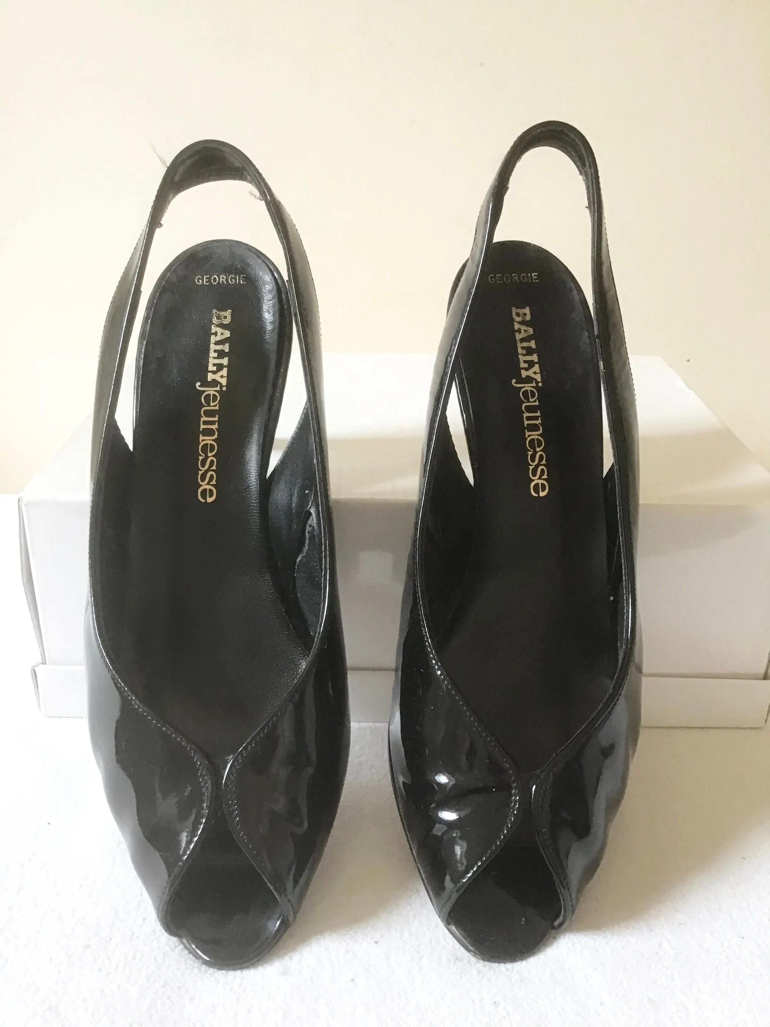 BALLY JEUNESSE GIORGIE BLACK PATENT LEATHER SLINGBACK PEEPTOE HEELS SIZE 6/39