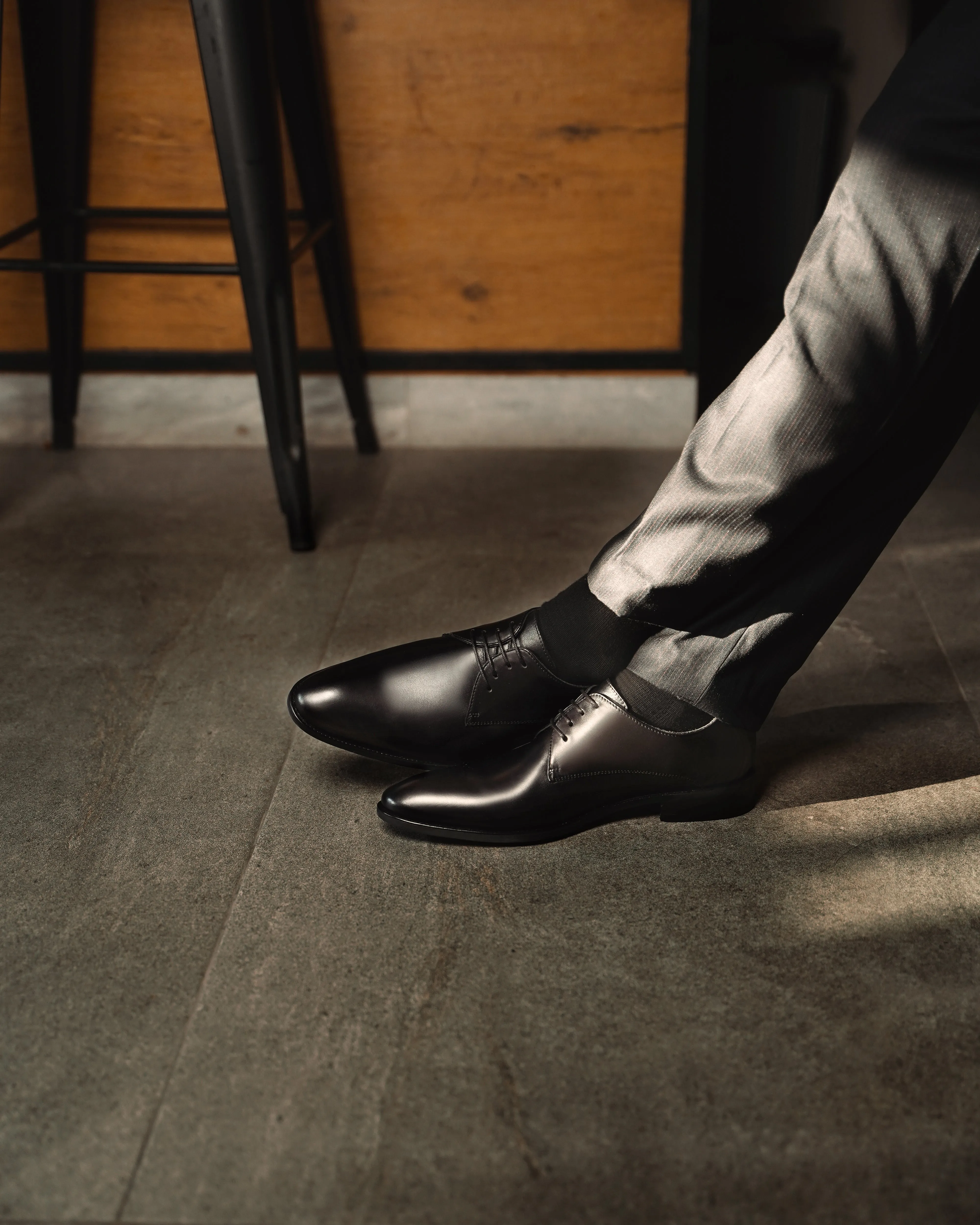 Bloomsbury - Men's Black Calf Leather Derby Shoe