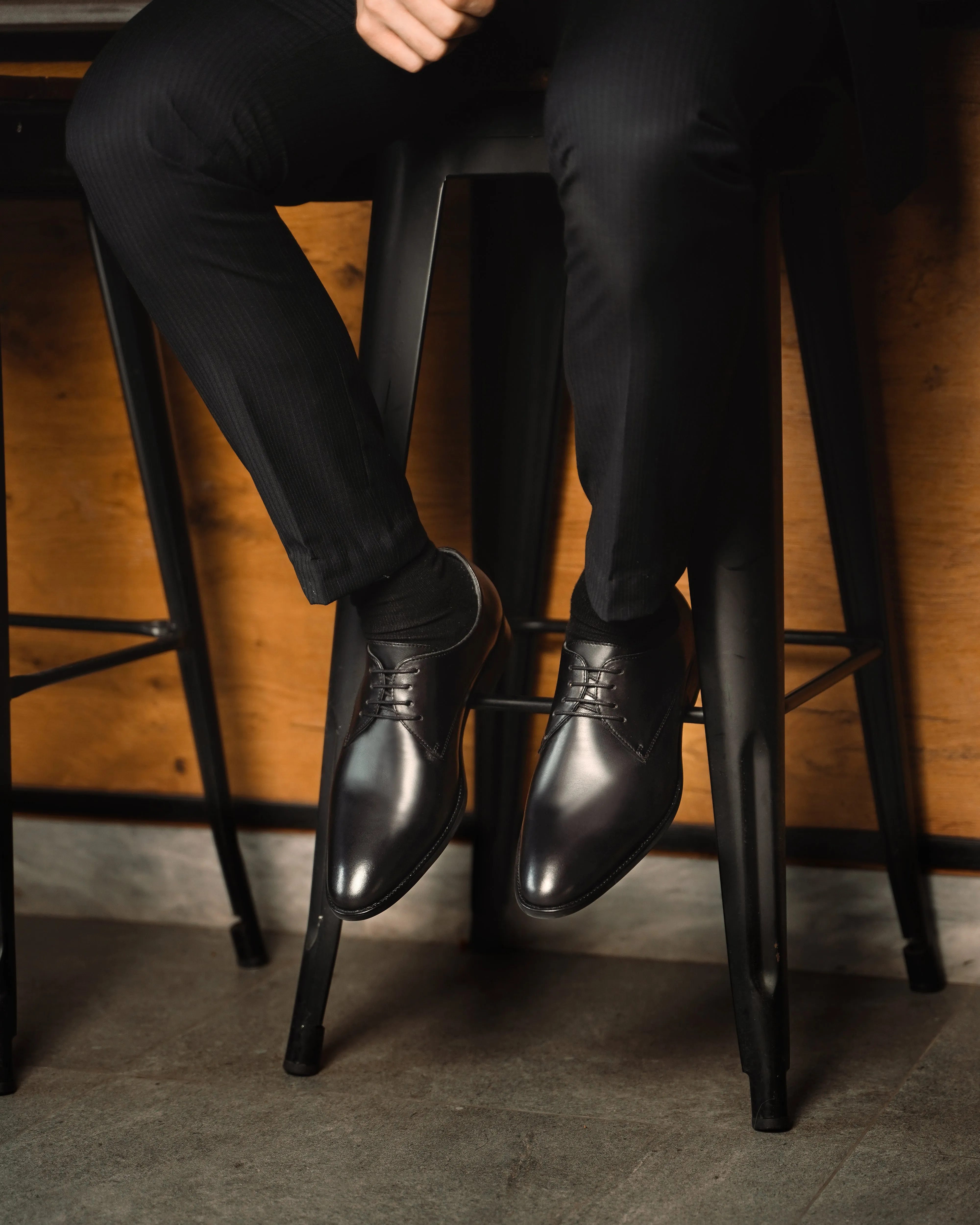 Bloomsbury - Men's Black Calf Leather Derby Shoe