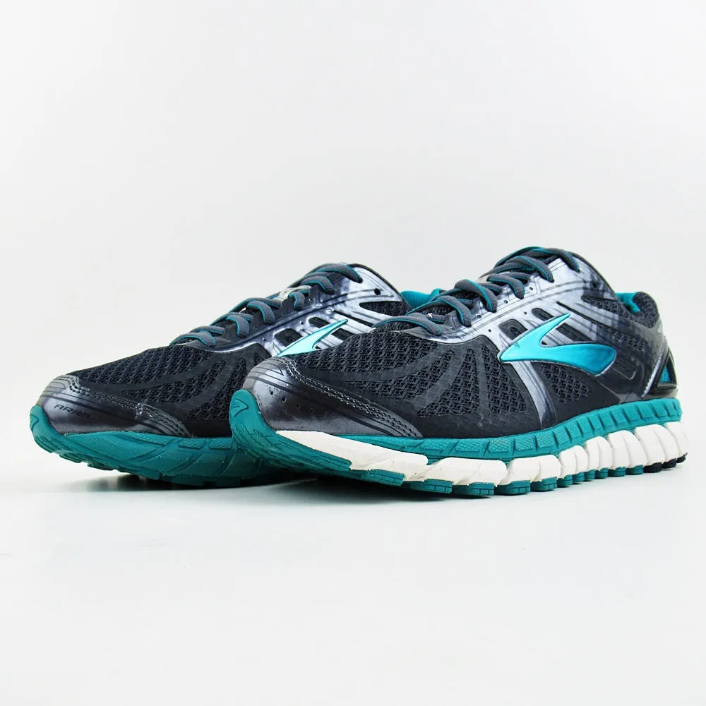 BROOKS Sixteen