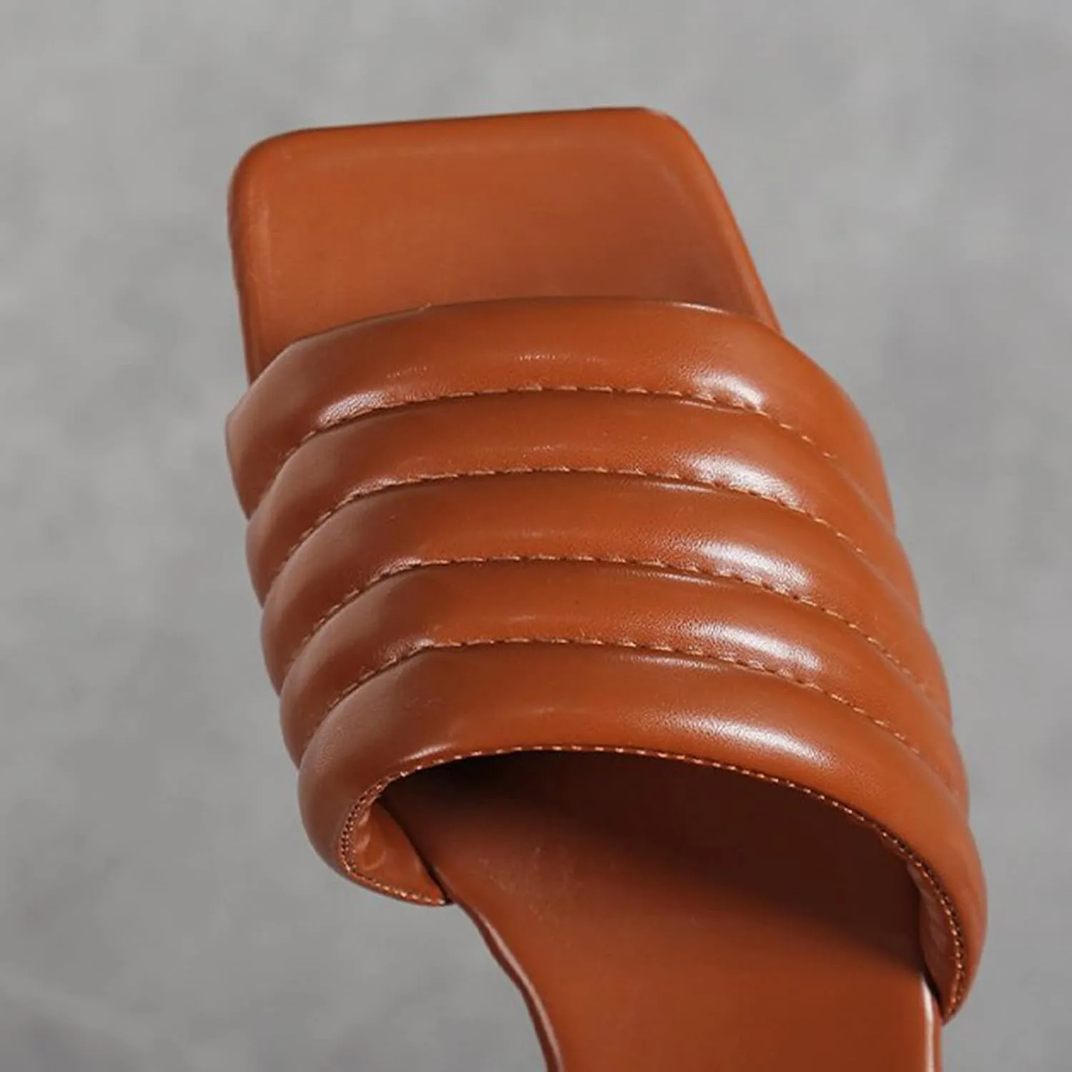 Casual Dress Women's Sandals 2025 Ladies Fashion Solid Color Leather Open Toe Square Head Flat Casual Slipper