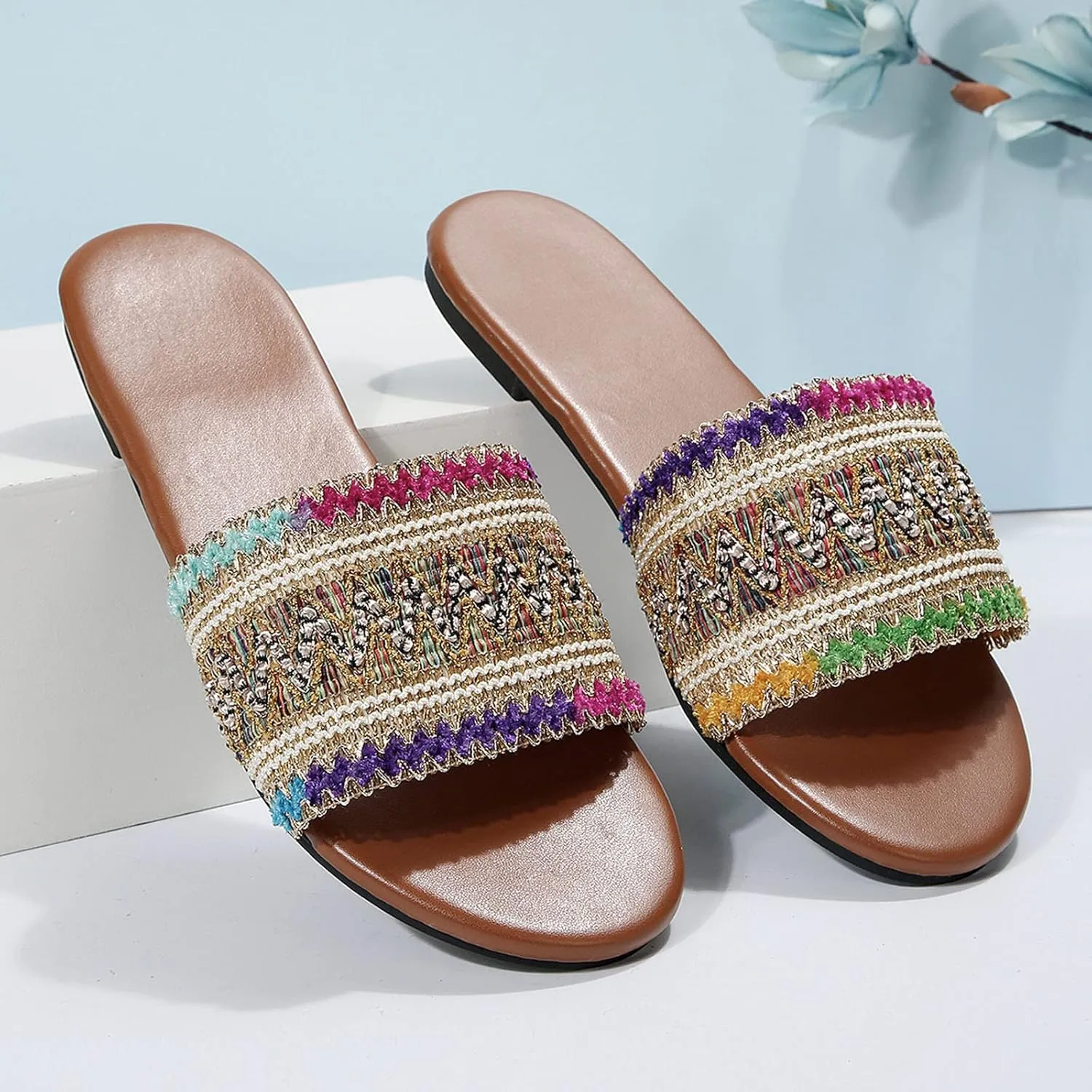 Casual Dress Women's Sandals 2025 Ladies Fashion Summer Ethnic Embroidered Open Toe Flat Bottom Casual Slippers