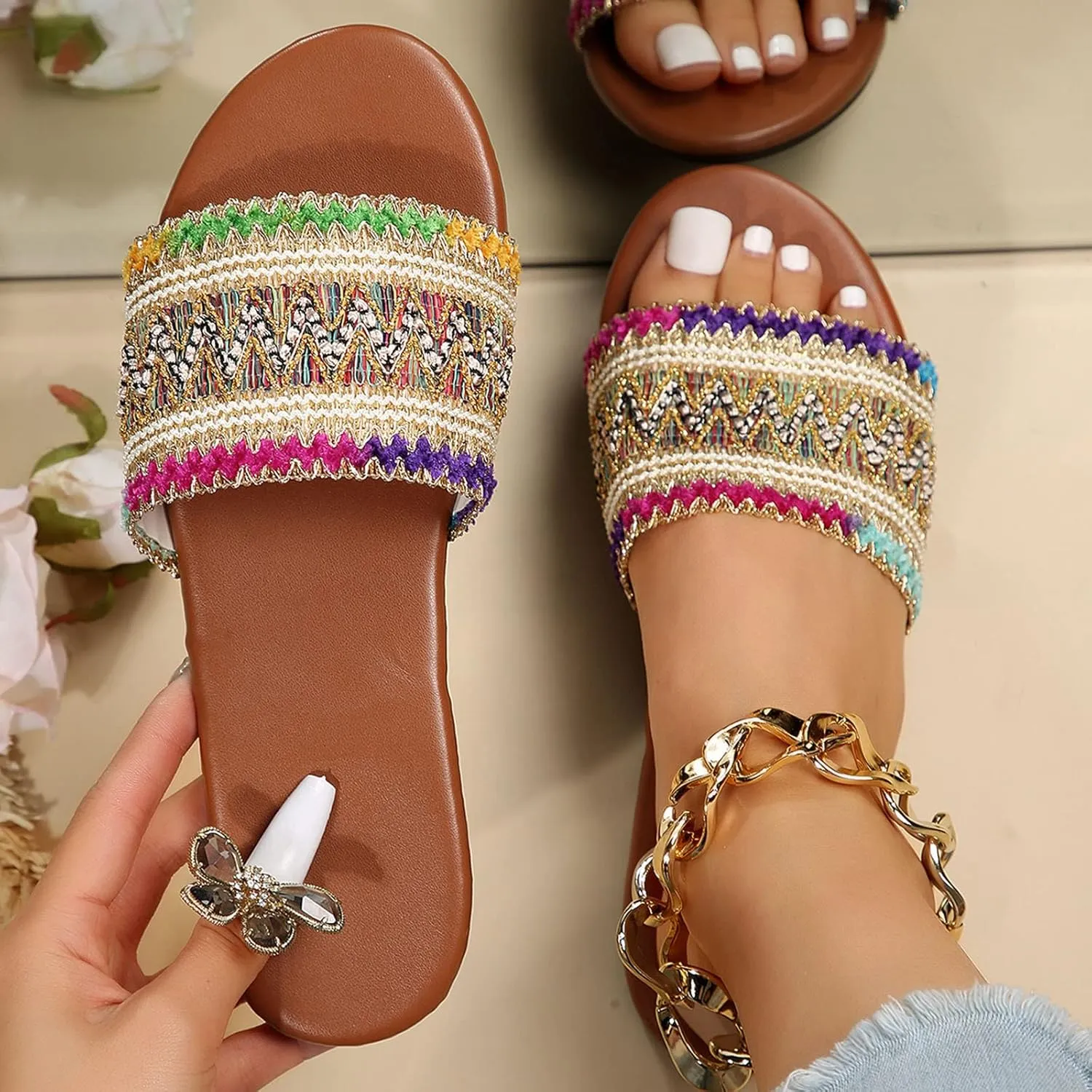 Casual Dress Women's Sandals 2025 Ladies Fashion Summer Ethnic Embroidered Open Toe Flat Bottom Casual Slippers