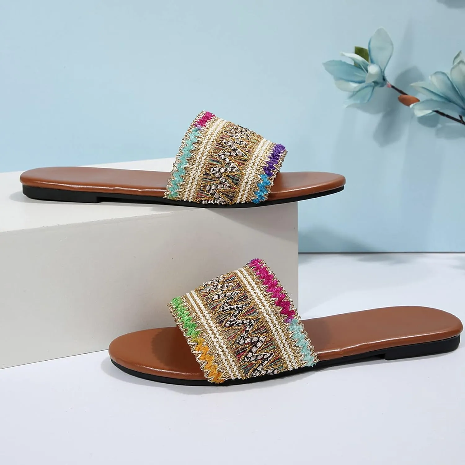 Casual Dress Women's Sandals 2025 Ladies Fashion Summer Ethnic Embroidered Open Toe Flat Bottom Casual Slippers