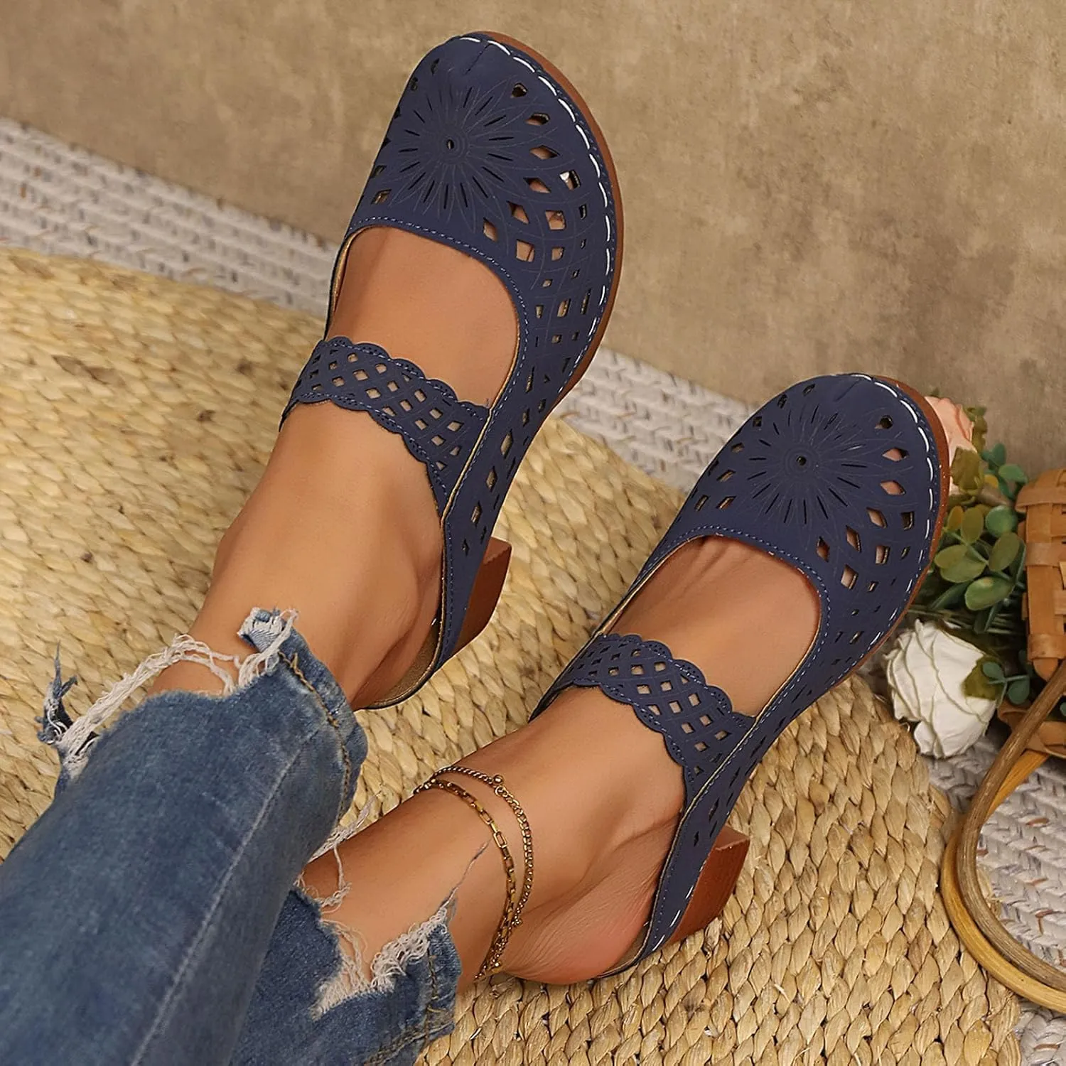 Dressy Summer Heel Fashionable And Versatile Women's Slippers Thick Mid Heel Soft Sole Hollow Closed Toe Casual Sandals