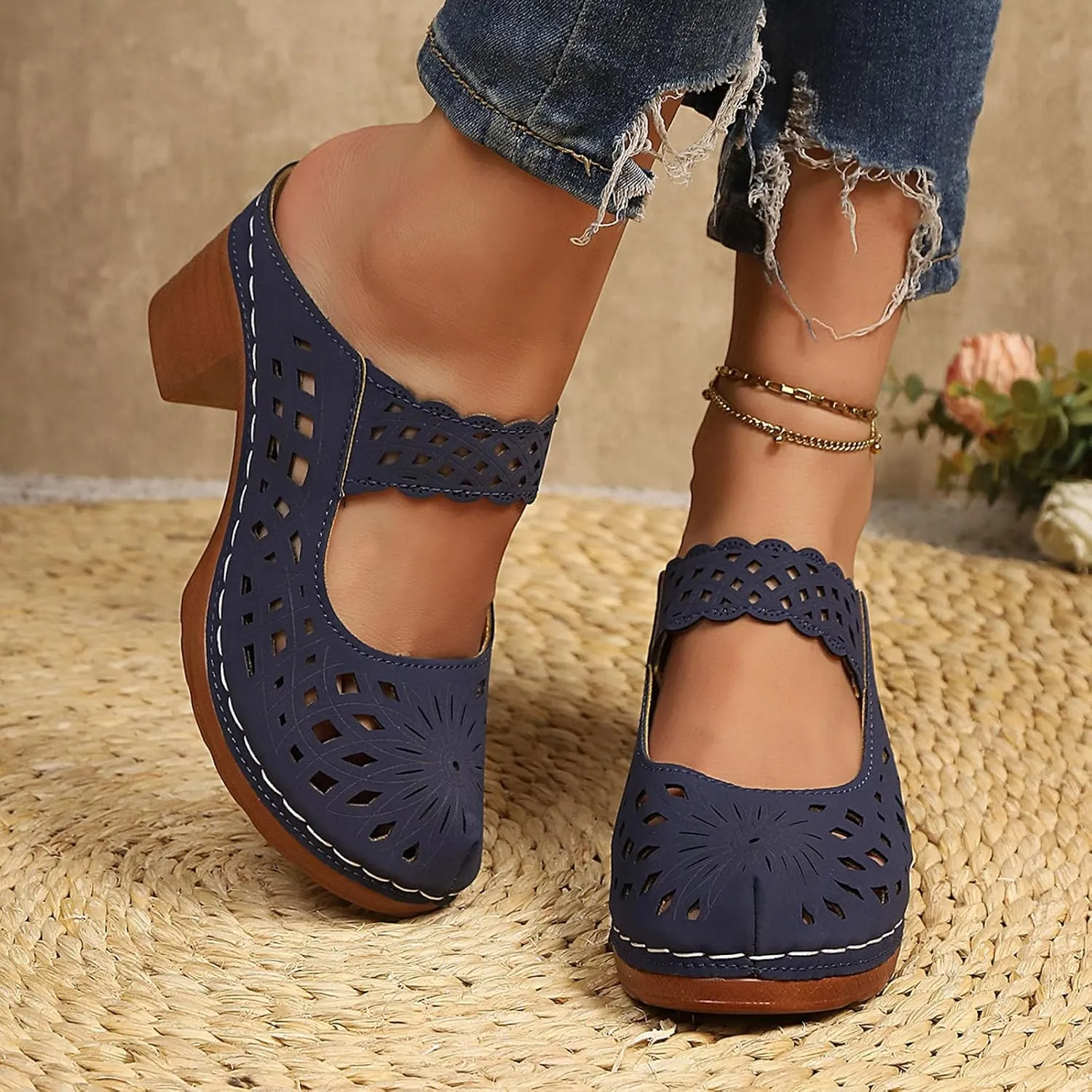 Dressy Summer Heel Fashionable And Versatile Women's Slippers Thick Mid Heel Soft Sole Hollow Closed Toe Casual Sandals