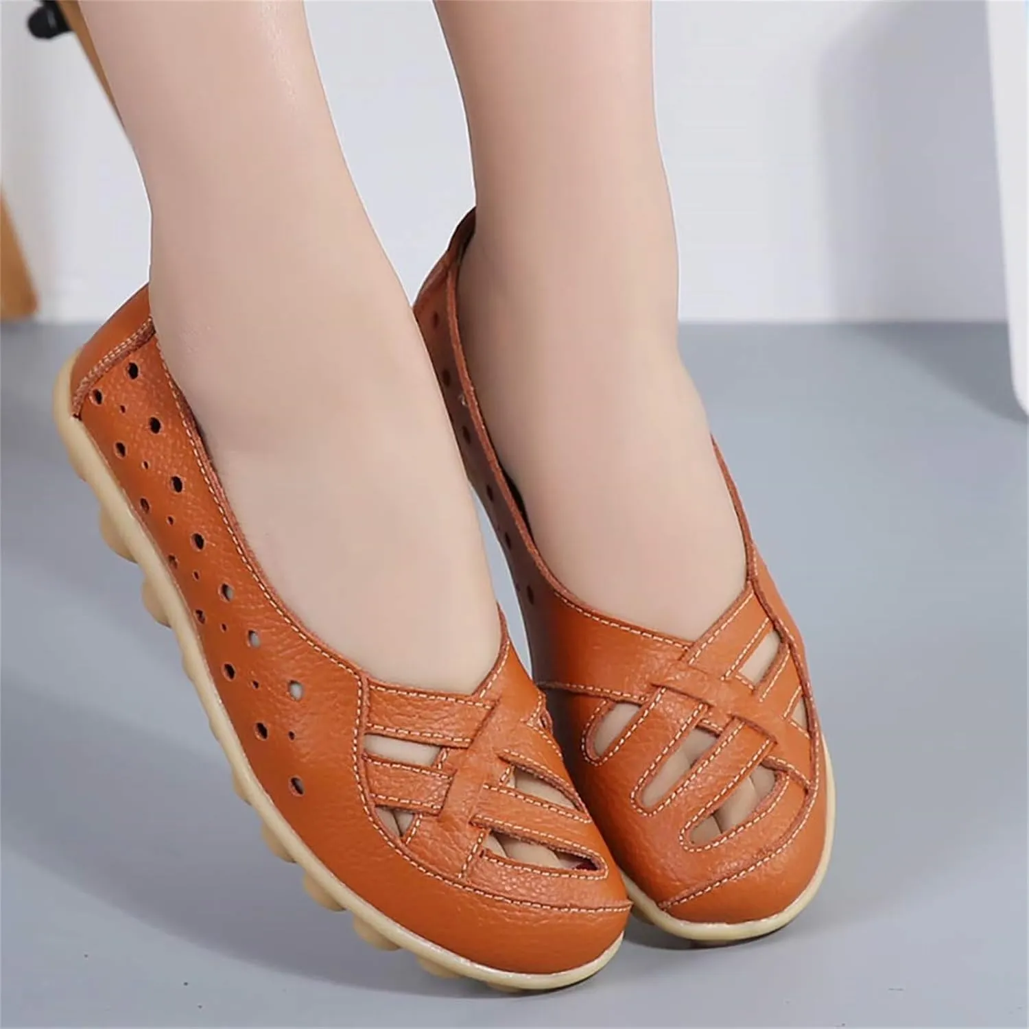 Flat Loafer for Women Comfortable Leather Loafers Ballet Flats Shoes Casual Wide Width Round Toe Slip on Flats with Breathable Eyelets