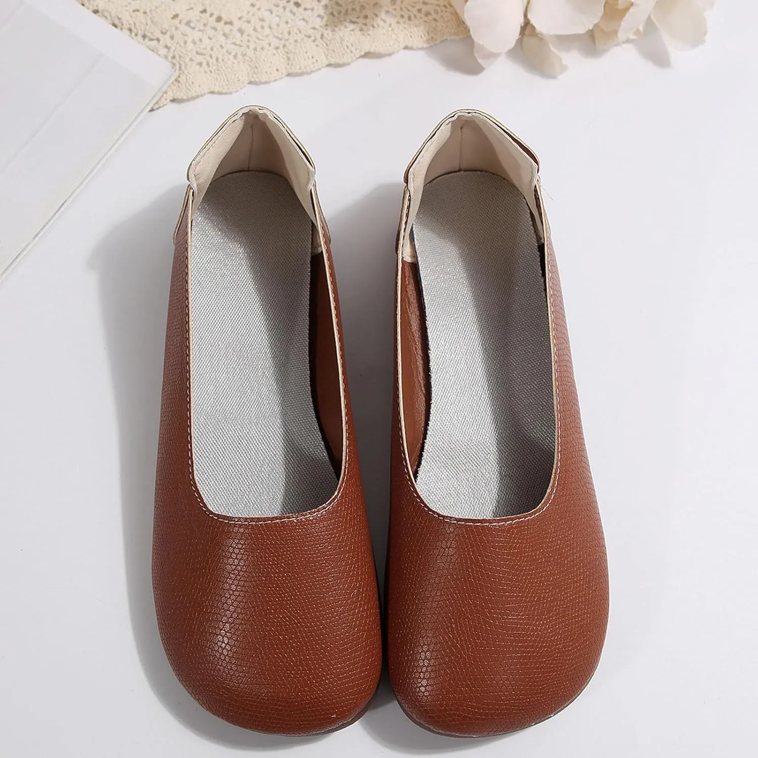 Flat Shoes for Women 2025 Casual Dressy Flat Loafer Leather Shoes Comfort Walking Boat Shoe on Clouds Loafer Comfort Sandals Shoe Slip-ons 2025