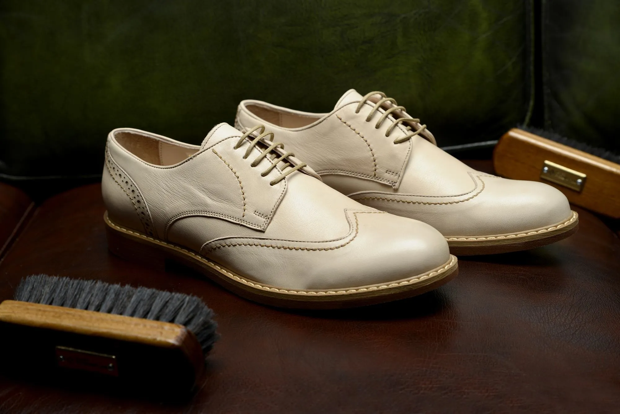 FOOT FEDERATION CITY DERBY WINGTIP MENS SHOE CREAM