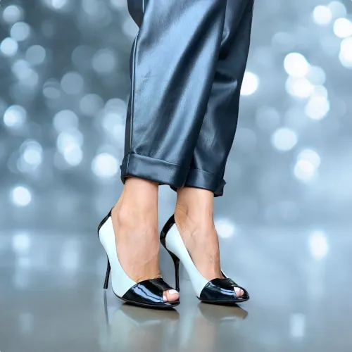GUCCI White Nubuck Black Patent Peep Toe Pumps, Size 36C
