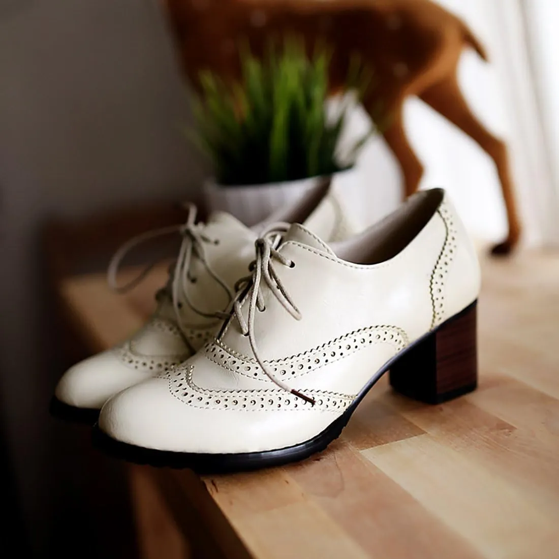 Inornever Brogue Shoe Womens Classic Sweet Mid Heel Lace Up Carving PU Wingtip Oxfords Leather Shoes