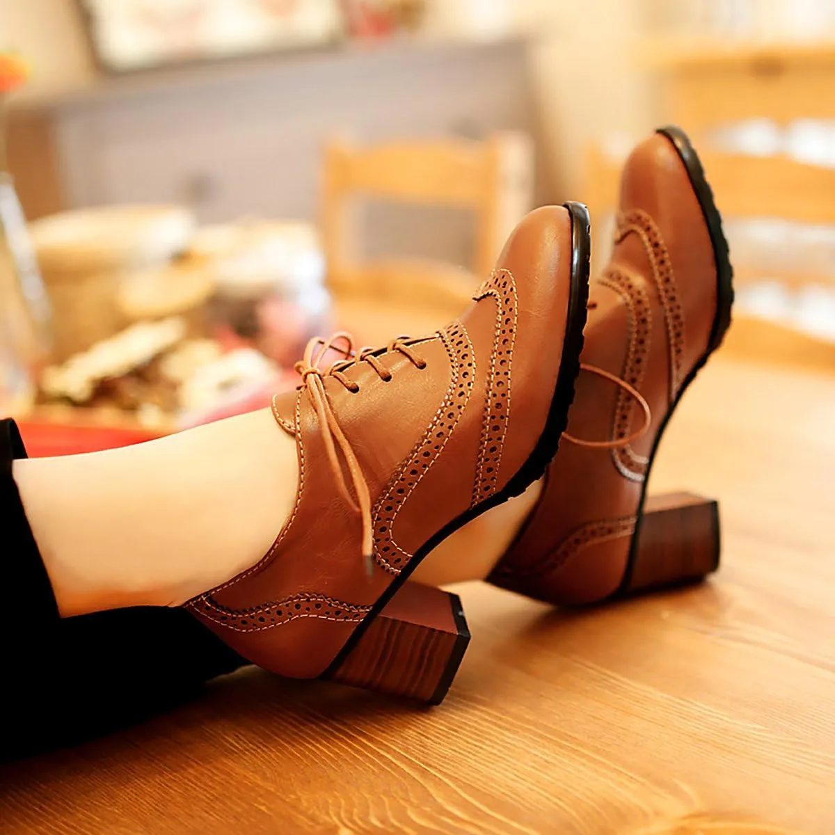 Inornever Brogue Shoe Womens Classic Sweet Mid Heel Lace Up Carving PU Wingtip Oxfords Leather Shoes