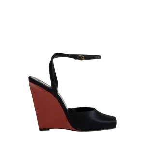 LA SCANDALE WEDGES (WOMENS)