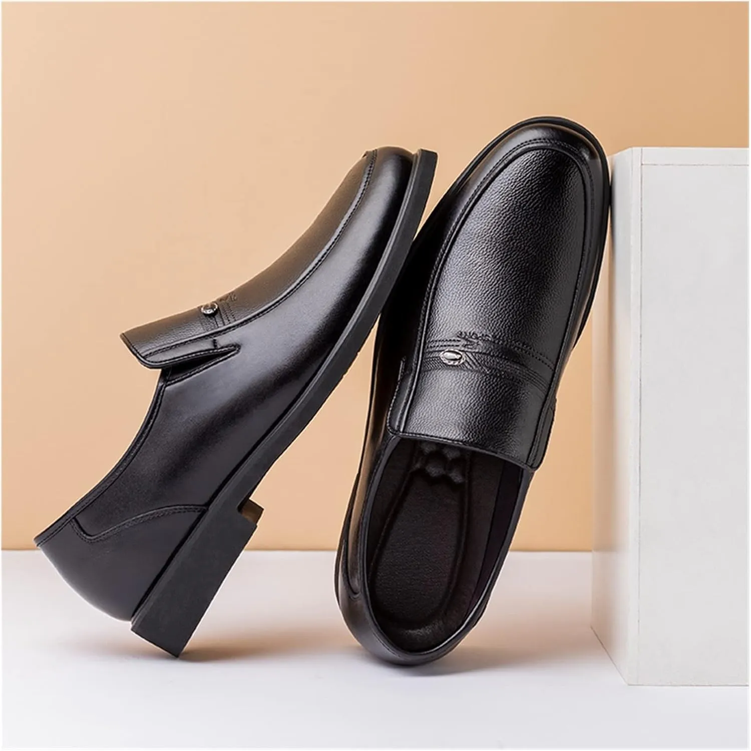 LAZIRO British Business Casual Men's Autumn and Winter Leather Shoes Breathable Soft Bottom Comfortable Loafers Formal Leather Shoes