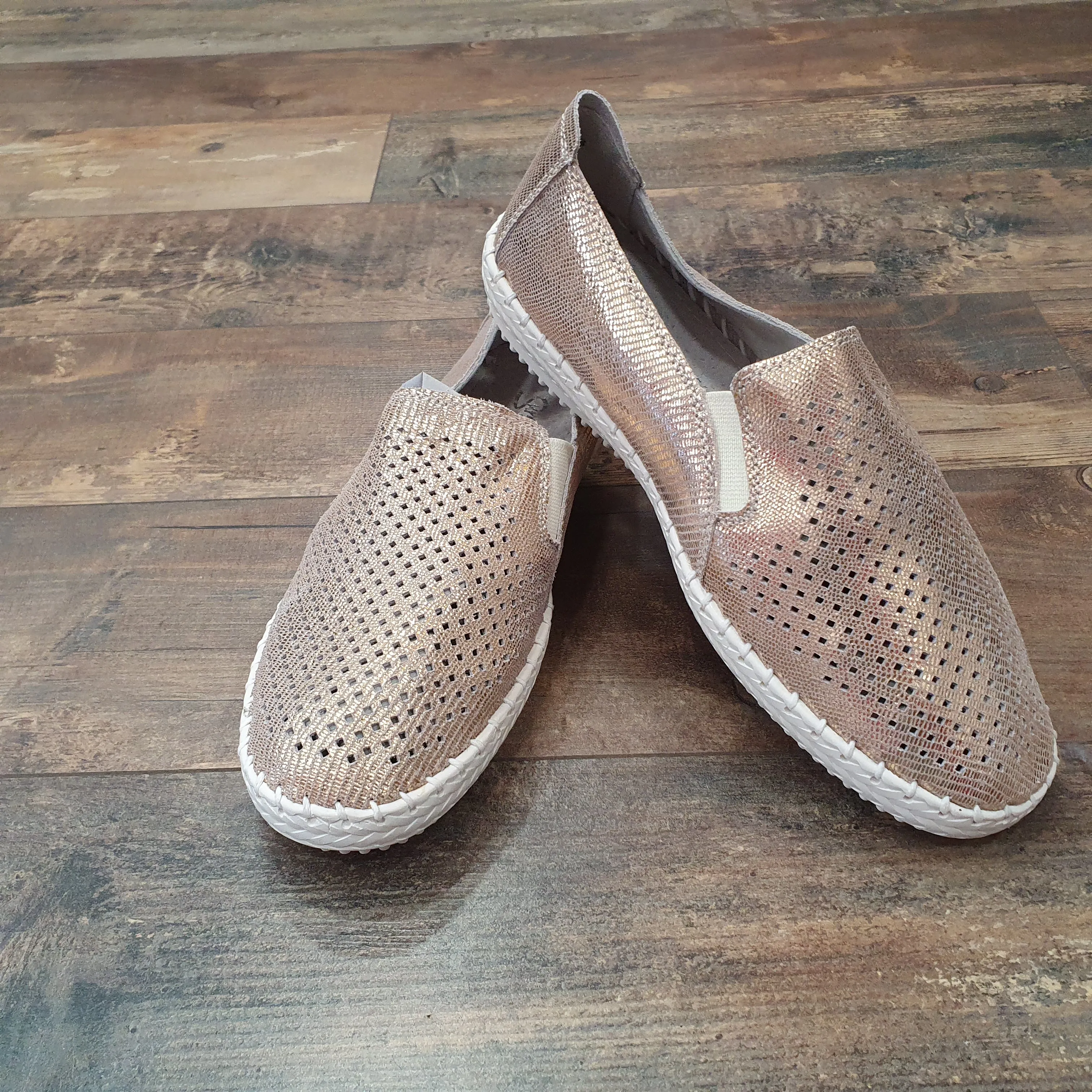 Leather Comfort Plimsoll