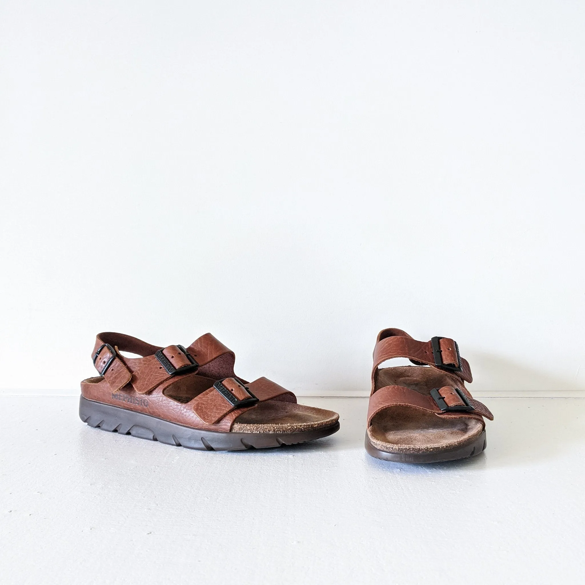 Leather Mephisto Zeus Slingback Sandal in Chestnut