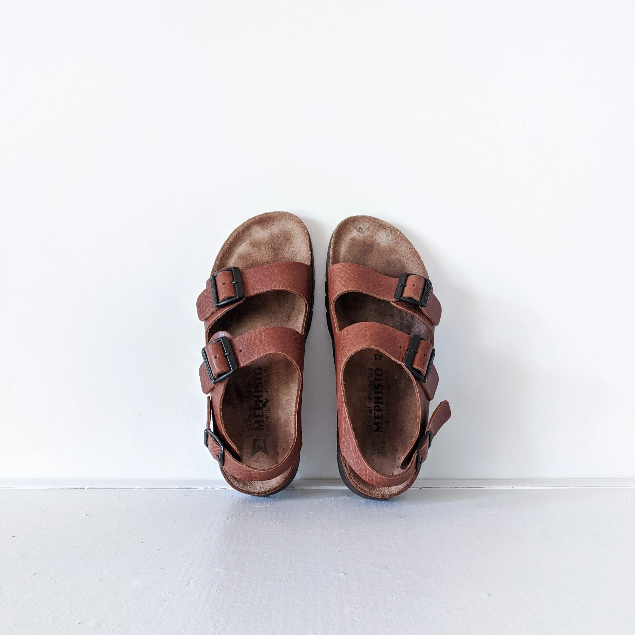 Leather Mephisto Zeus Slingback Sandal in Chestnut