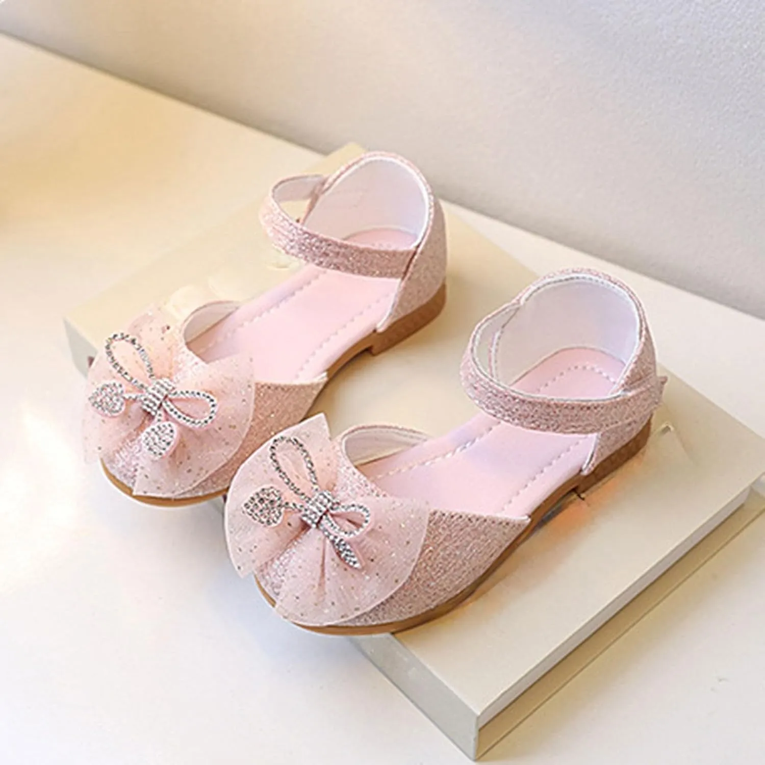 Lightweight Boys Girls Sandals New Children's Small Leather Shoes With Closures For Spring And Summer Korean Girls' Bowknot Shoes Rhinestone Sandals