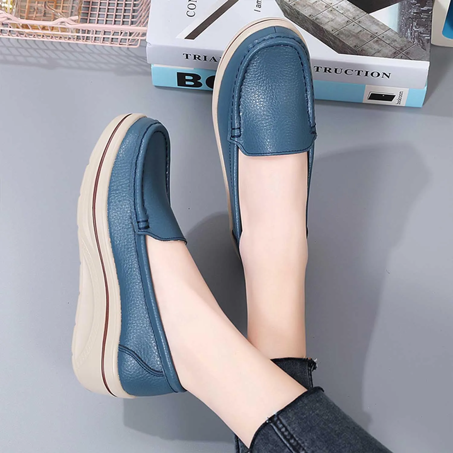 MEBAMY Women's Thick Sole Slip-On Loafers Comfortable Arch Support Casual Thick-Soled Casual Shoes Non-Slip Low-Top Loafers Shoes for Women Black