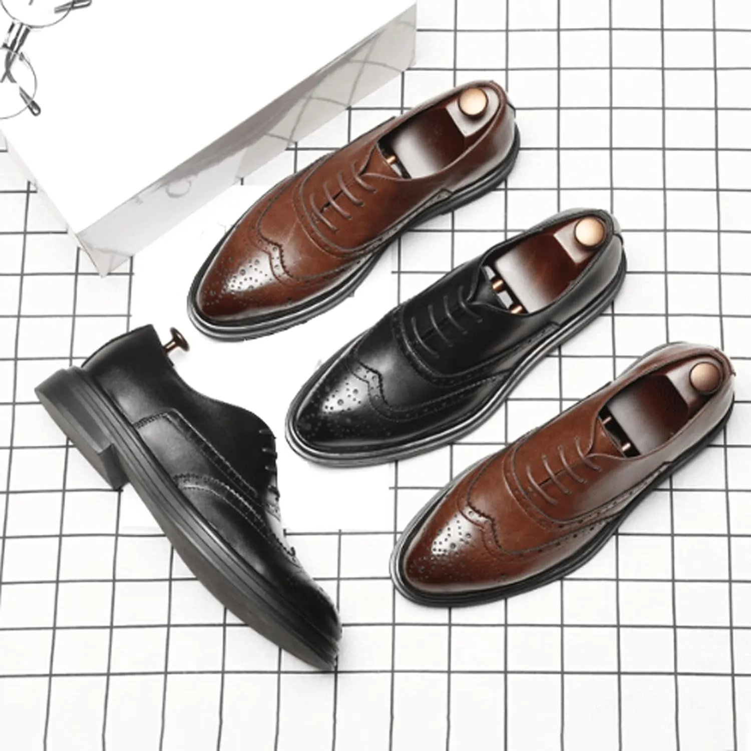 Men's Brogue Carved Derby Shoes,Handmade British Style Elastic Band Round Toe Low Top Wingtip Oxfords Formal Shoes