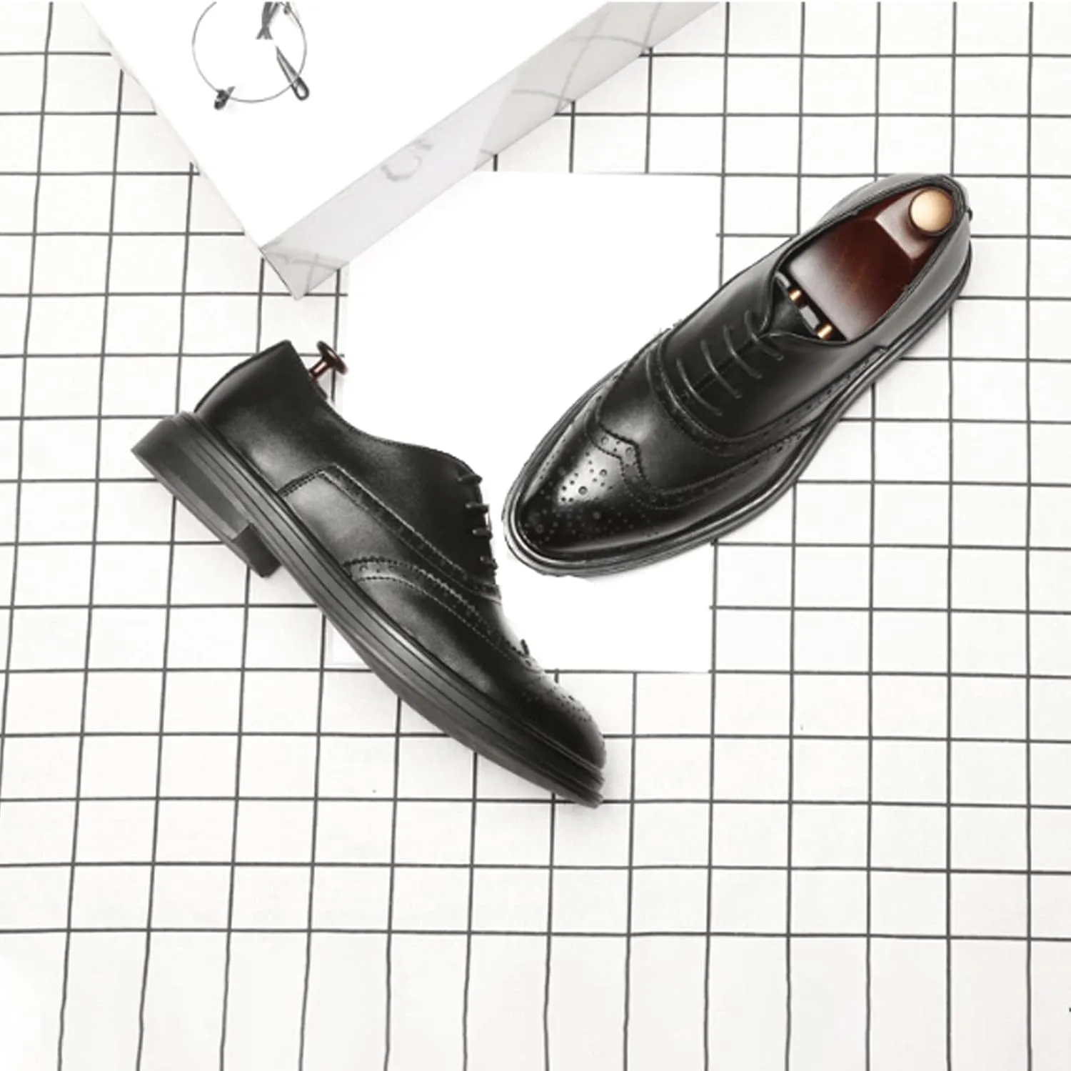 Men's Brogue Carved Derby Shoes,Handmade British Style Elastic Band Round Toe Low Top Wingtip Oxfords Formal Shoes