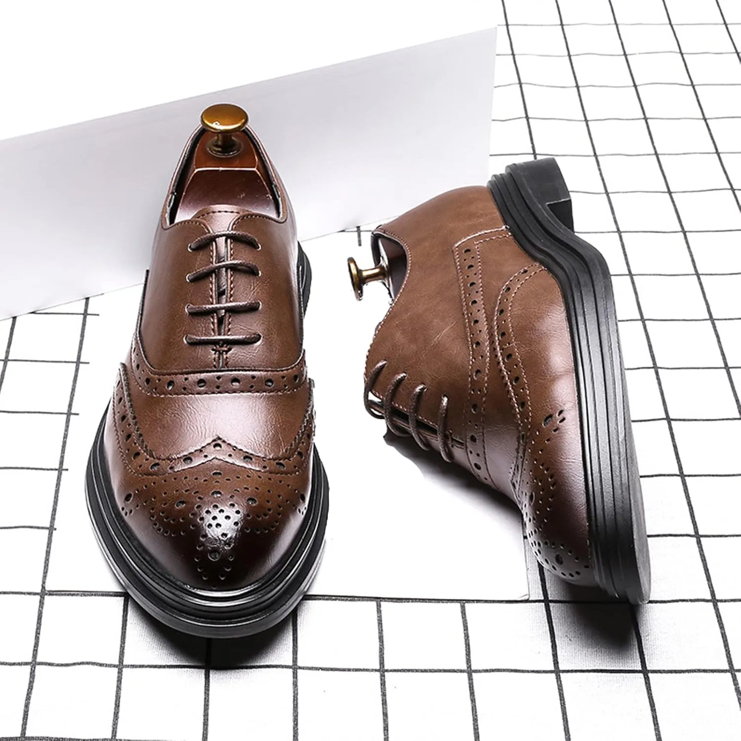 Men's Brogue Carved Derby Shoes,Handmade British Style Elastic Band Round Toe Low Top Wingtip Oxfords Formal Shoes