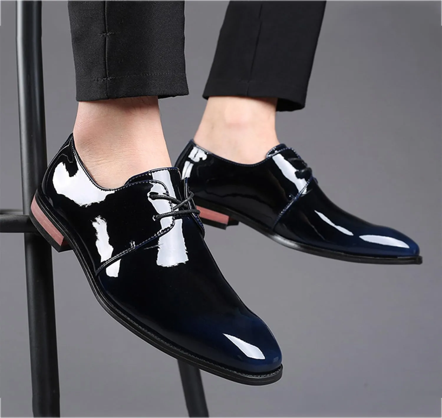 Men's Dress Shoes Fashion Shiny Patent Leather Oxfords Classic Lace-up Formal Tuxedo Shoes Business Wedding Derby Shoes