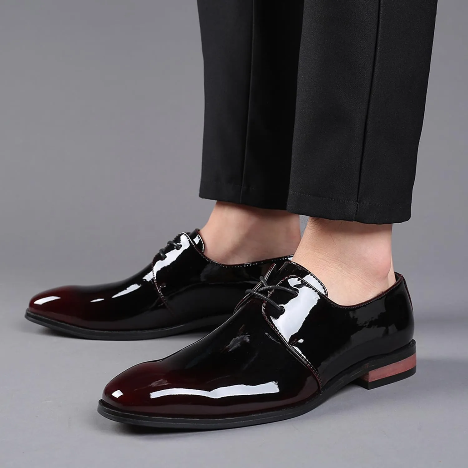 Men's Dress Shoes Fashion Shiny Patent Leather Oxfords Classic Lace-up Formal Tuxedo Shoes Business Wedding Derby Shoes