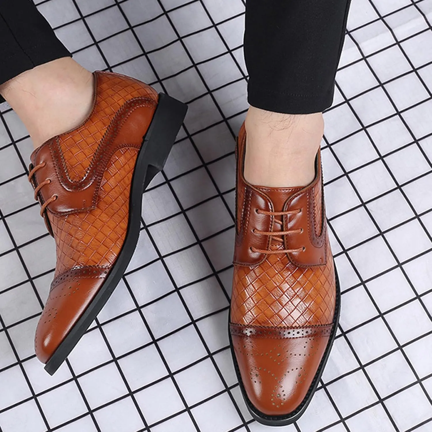 Mens Lace-Up Shoes, Round Toe Large Size Plaid Splicing Brogues Leather Shoes Business Casual Oxfords Formal Shoes Office Work Dress Shoes Wedding