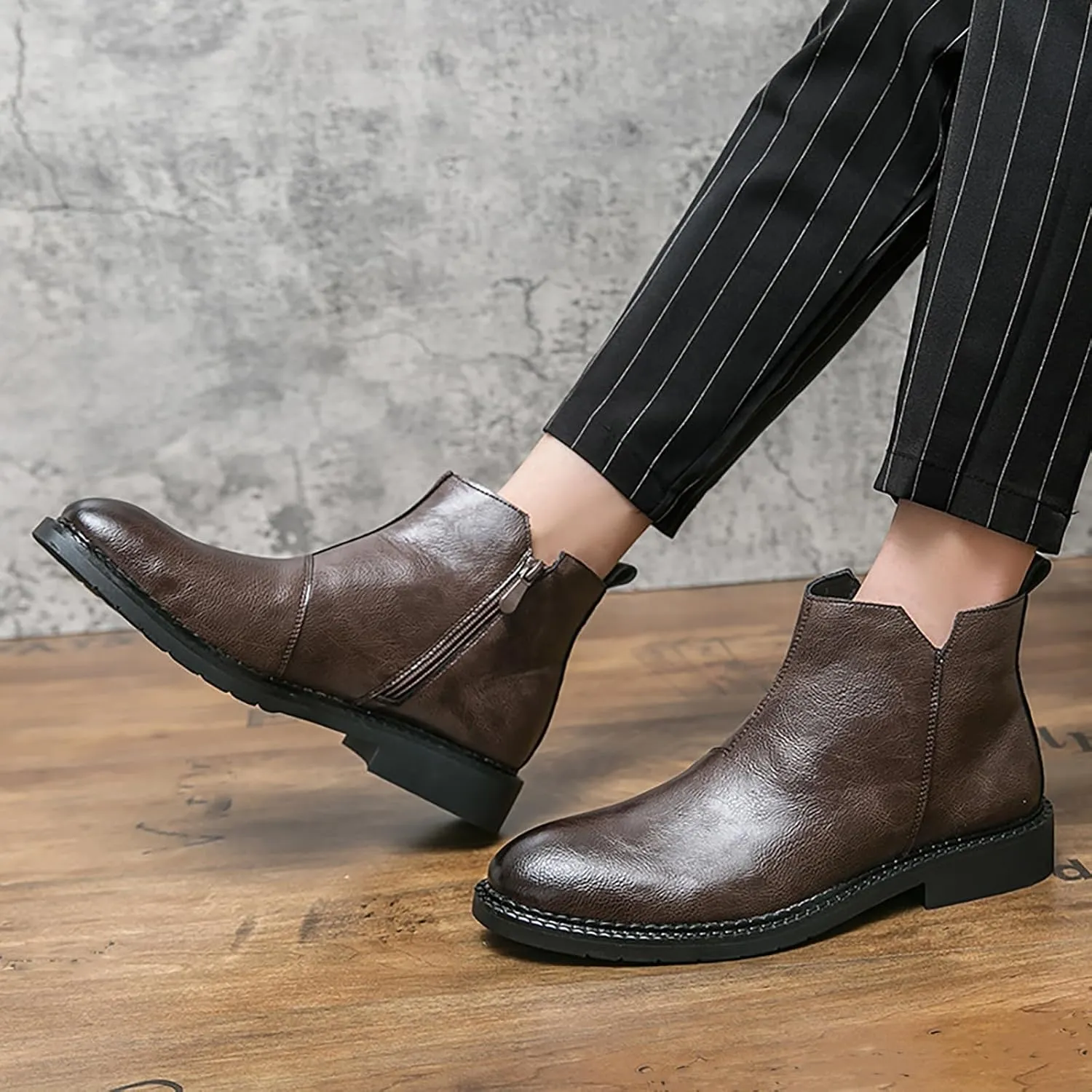 Men's Leather Slip-on Business Dress Chelsea Ankle Boots Side Zip Classic Retro Polished Leather Low Heel Comfortable Fashion Chukka Ankle Boots