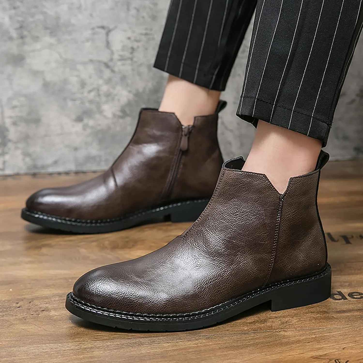 Men's Leather Slip-on Business Dress Chelsea Ankle Boots Side Zip Classic Retro Polished Leather Low Heel Comfortable Fashion Chukka Ankle Boots