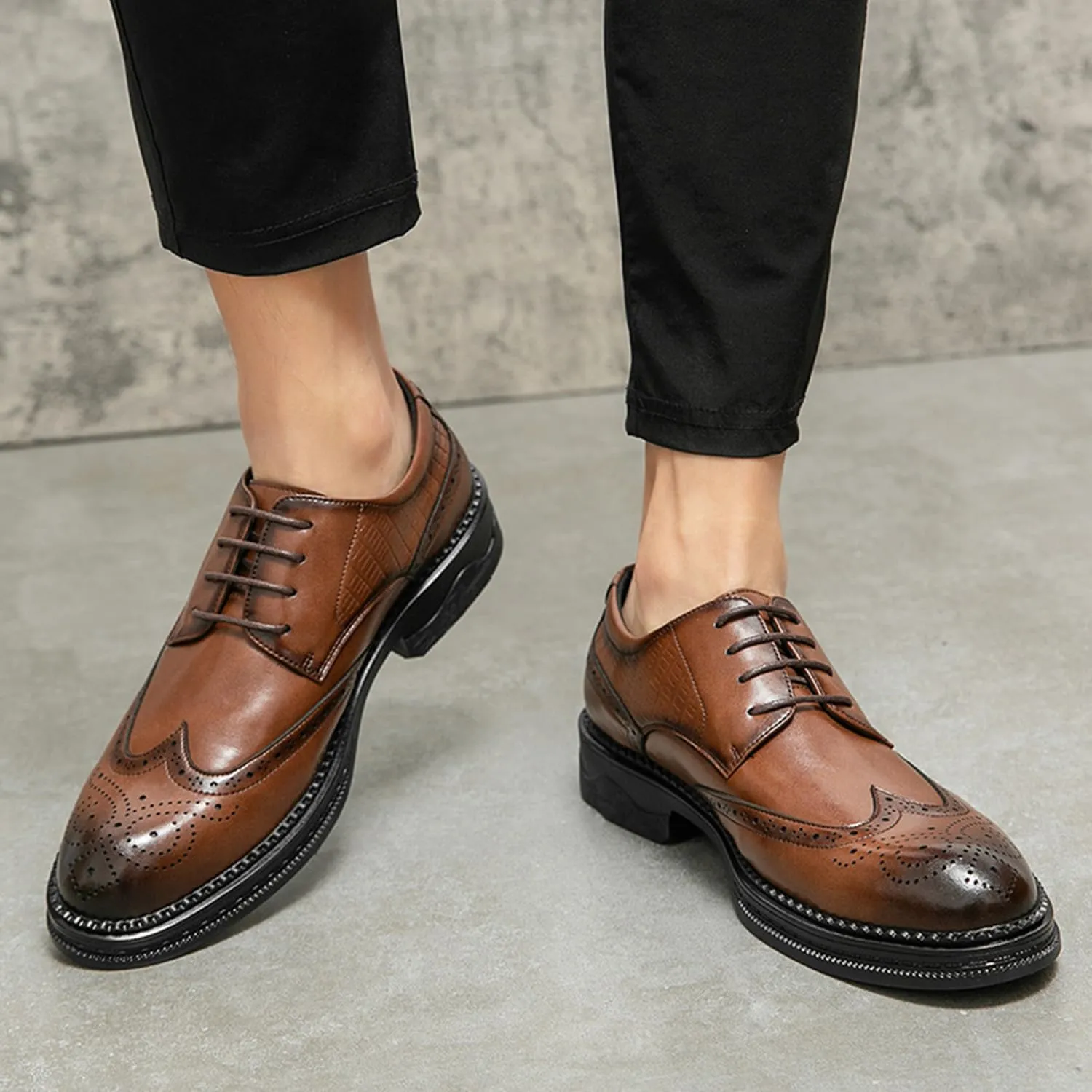 Men's Modern Business Casual Dress Shoes Classic Wingtip Lace-Up Brogues Formal Oxfords Suit Shoes