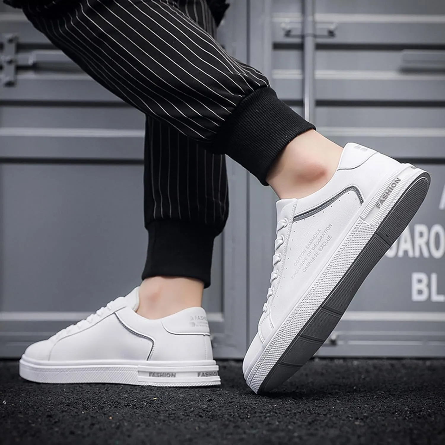 Men's Non Slip Tennis Sneakers Breathable and Light Outdoor Comfy Walking Shoe Men's Arch Support Insole Shoes