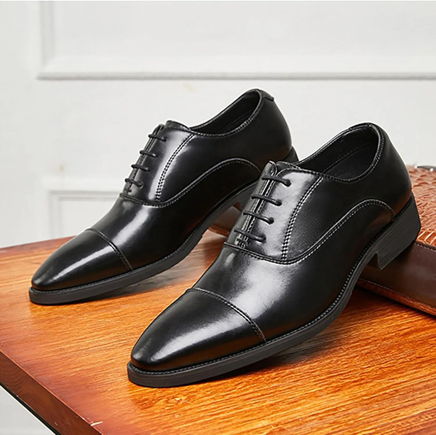 Men's Oxford Dress Classic Business Cap Toe Leather Shoes， Modern Lace Up Wingtip Genuine Leather Dress Men Shoes
