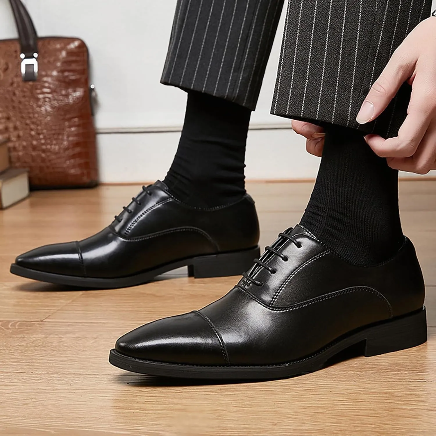 Men's Oxford Dress Classic Business Cap Toe Leather Shoes， Modern Lace Up Wingtip Genuine Leather Dress Men Shoes