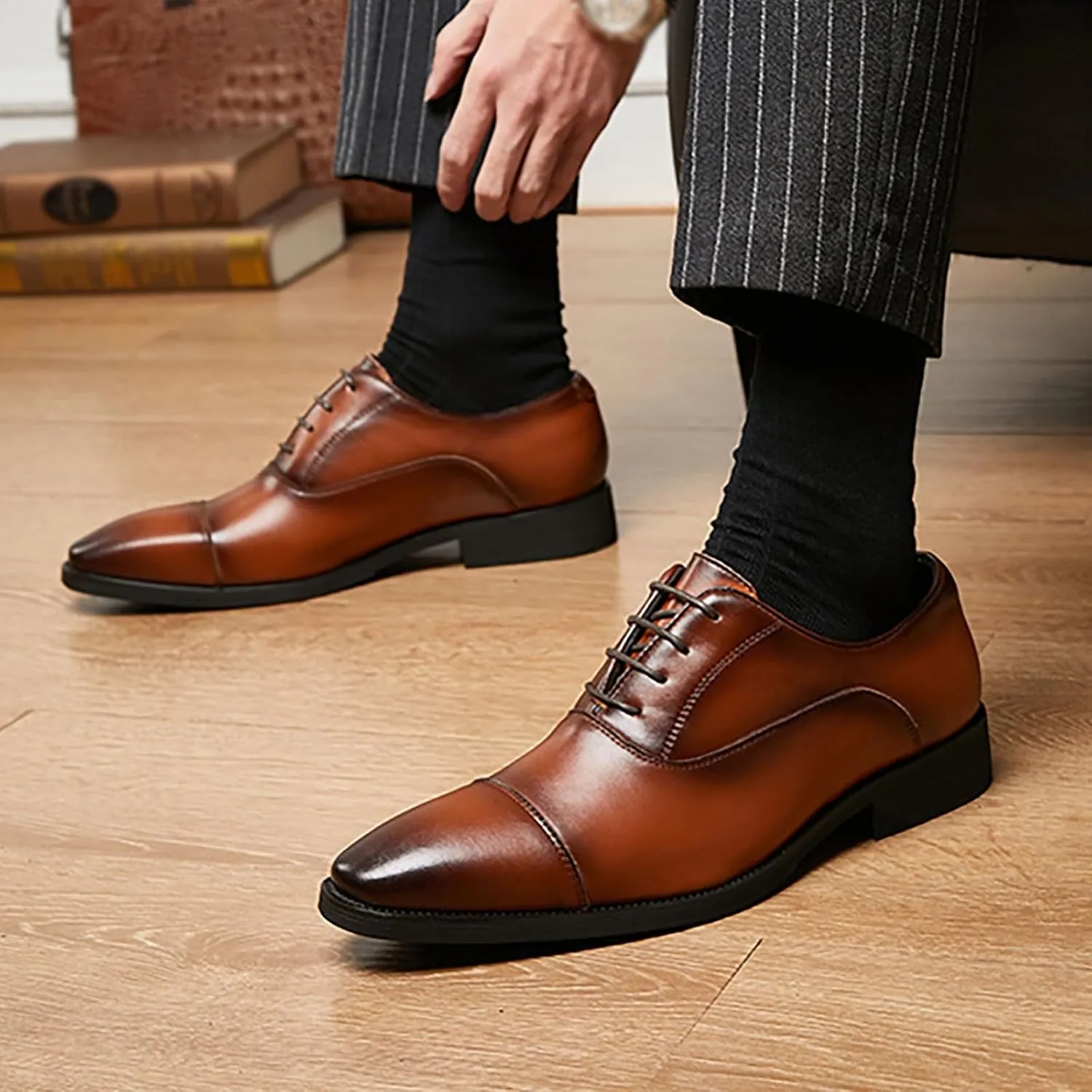 Men's Oxford Dress Classic Business Cap Toe Leather Shoes， Modern Lace Up Wingtip Genuine Leather Dress Men Shoes