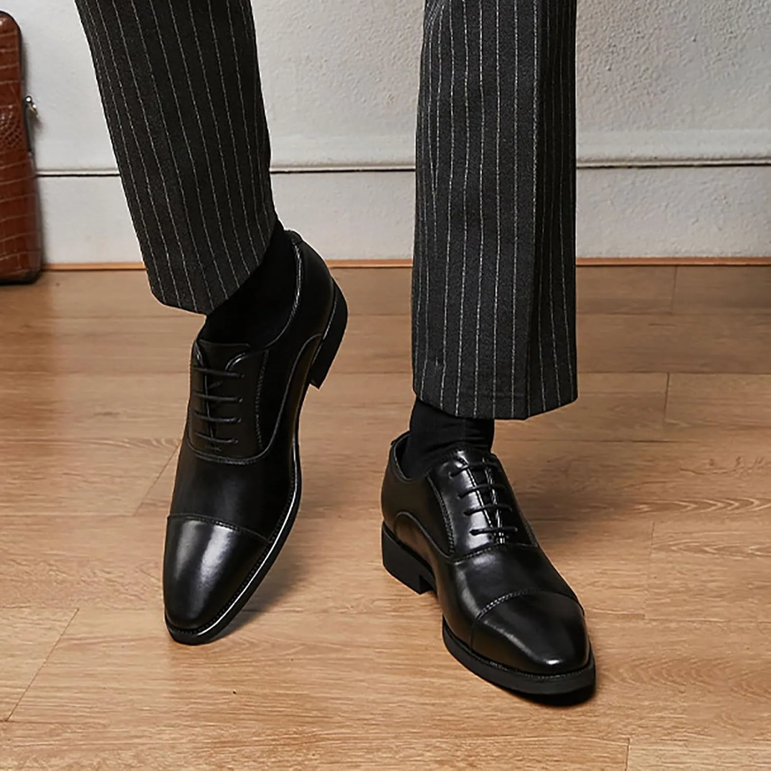 Men's Oxford Dress Classic Business Cap Toe Leather Shoes， Modern Lace Up Wingtip Genuine Leather Dress Men Shoes