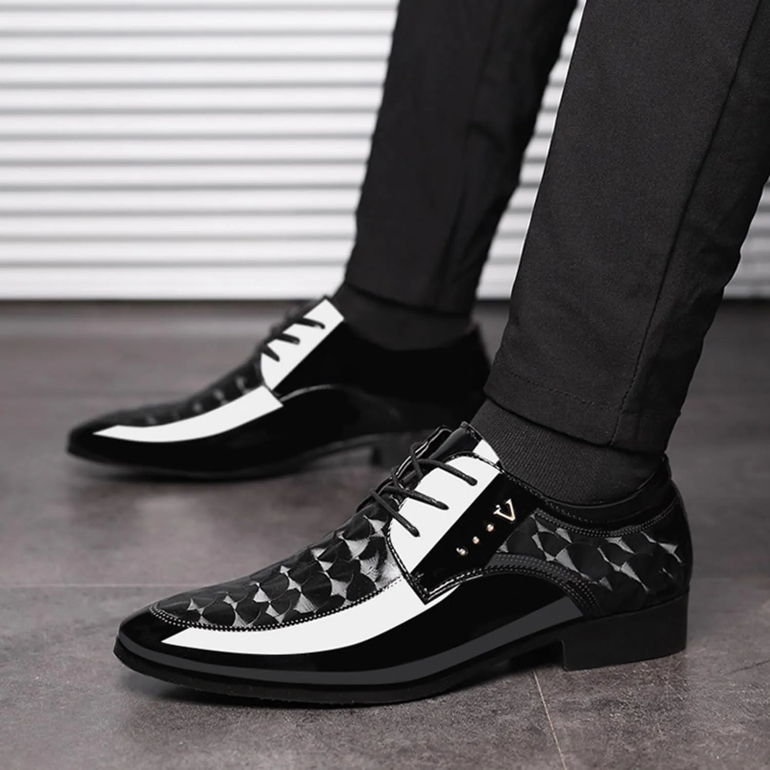 Men's Patent Leather Oxford Formal Business Shoes Classic Lace-up Comfortable Suit Tuxedo Dress Shoes