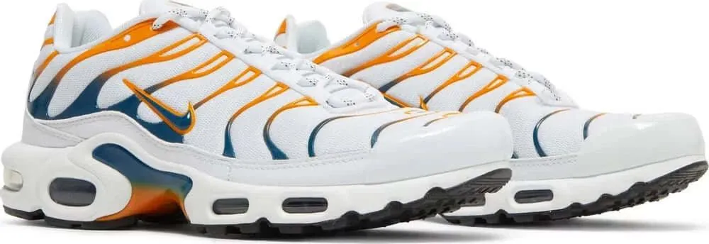 Nike Air Max Plus TN 'White Hiking Carabiner Kumquat' (2022)