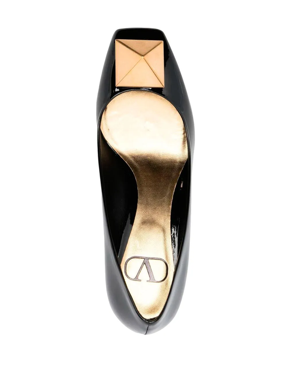 One Stud black patent leather pumps