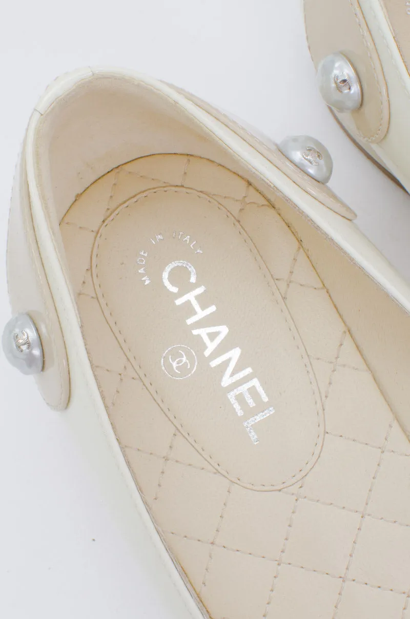 PATENT LEATHER PUMPS