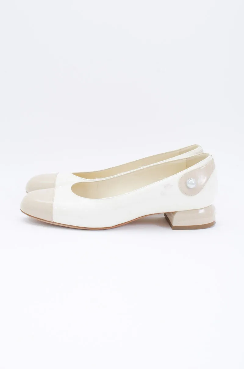 PATENT LEATHER PUMPS