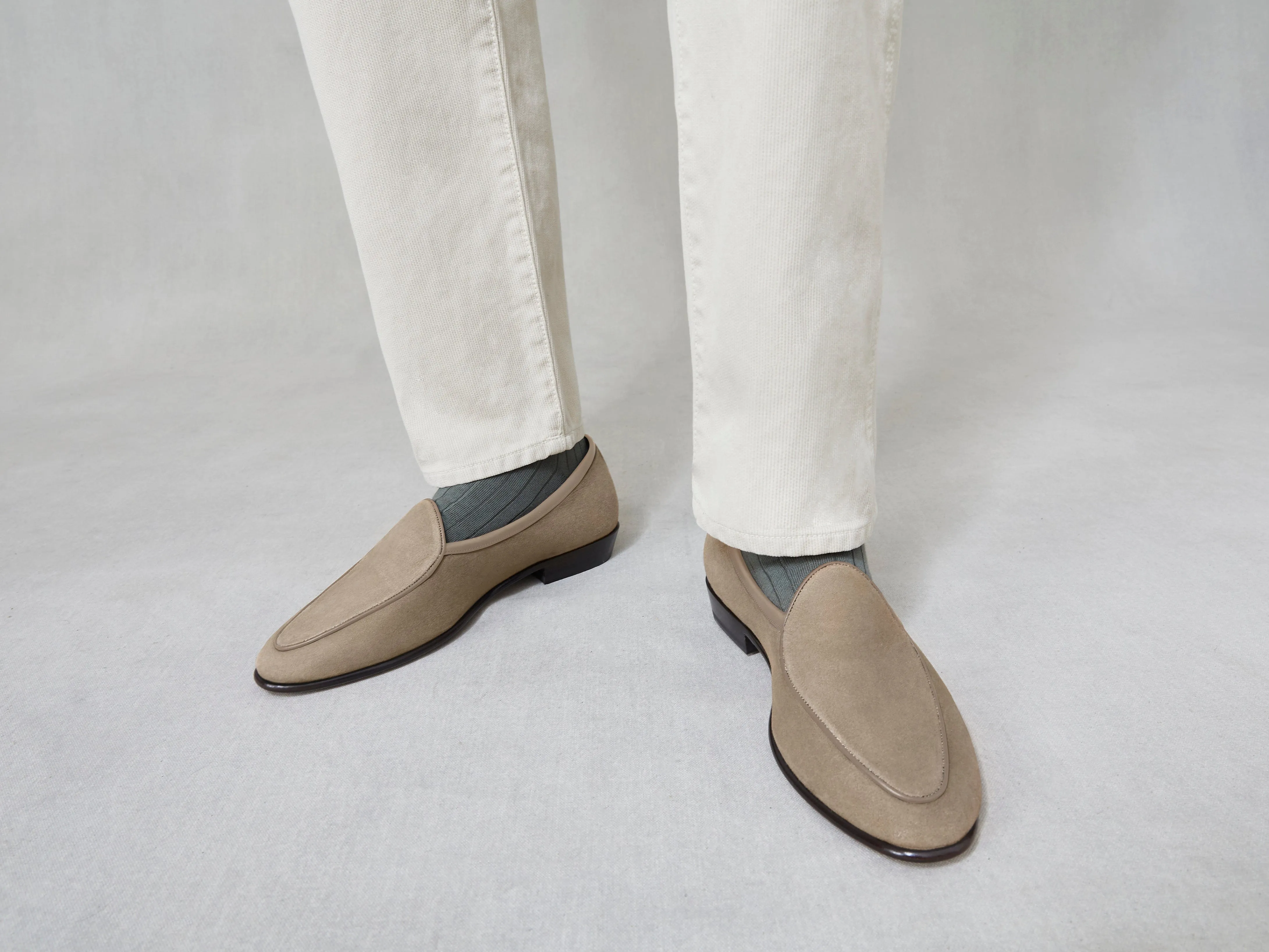 Sagan Classic Loafers in Greige Asteria Suede