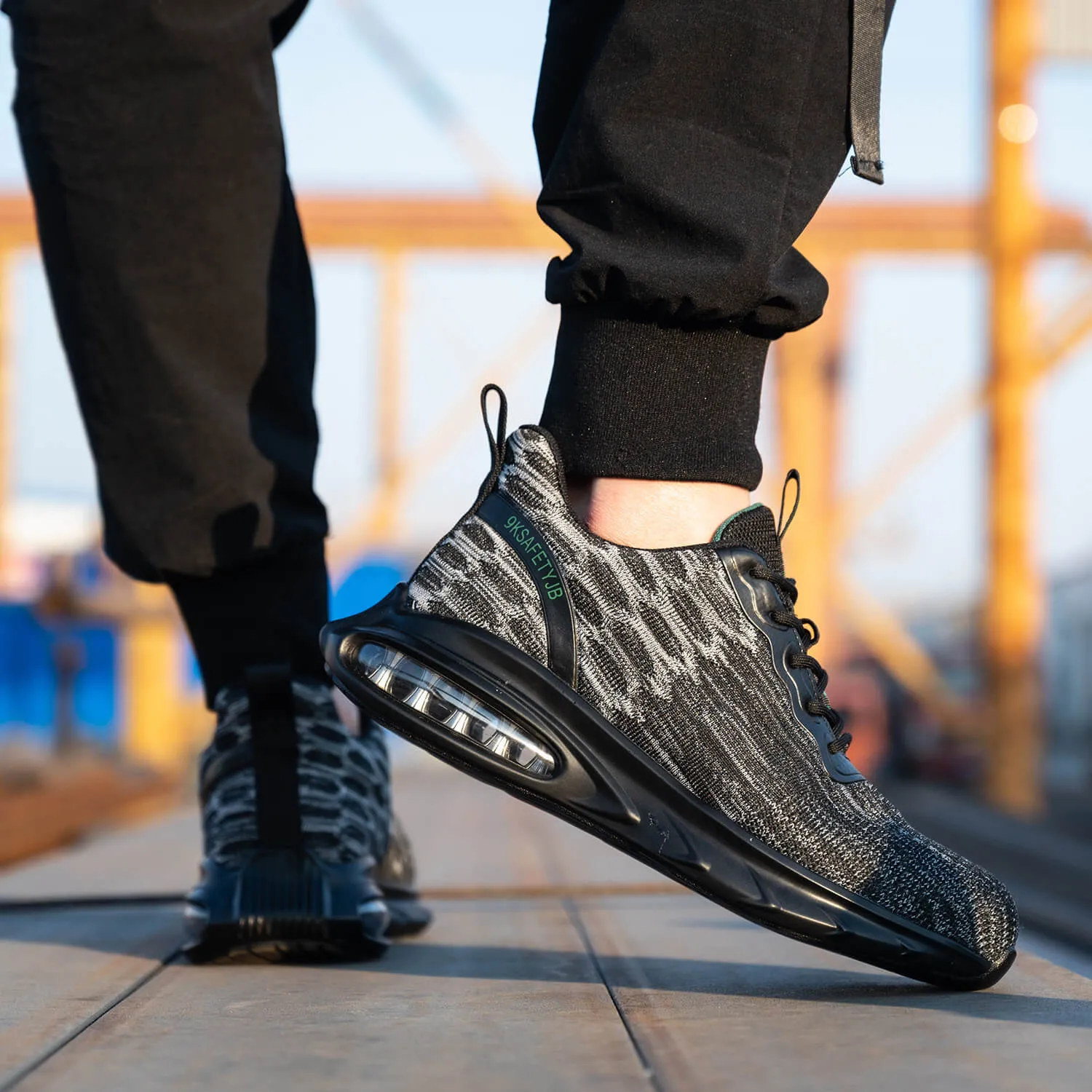 SHIELDLITE™ STEEL TOE LIGHTWEIGHT SAFETY SNEAKERS