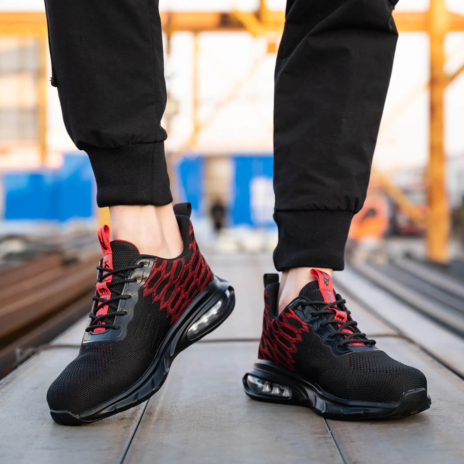 SHIELDLITE™ STEEL TOE LIGHTWEIGHT SAFETY SNEAKERS