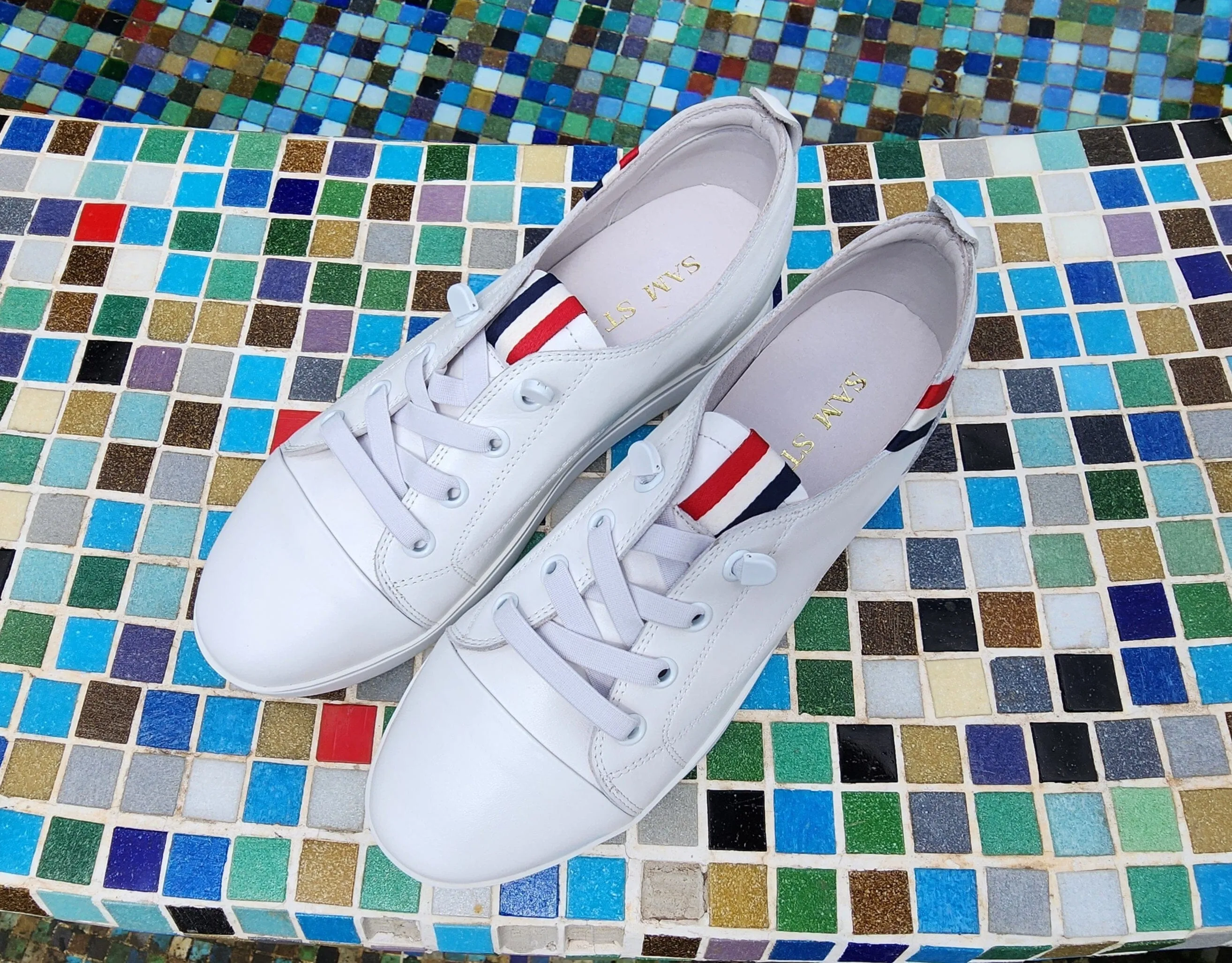 SS24007 Genuine leather sneakers with cushions - White, Black and Silver