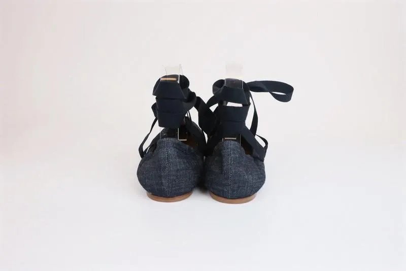 Tomas Maier Denim Lace-Up Flats Dark Blue Size 8.5 Ankle Wrap Pointed Toe NEW