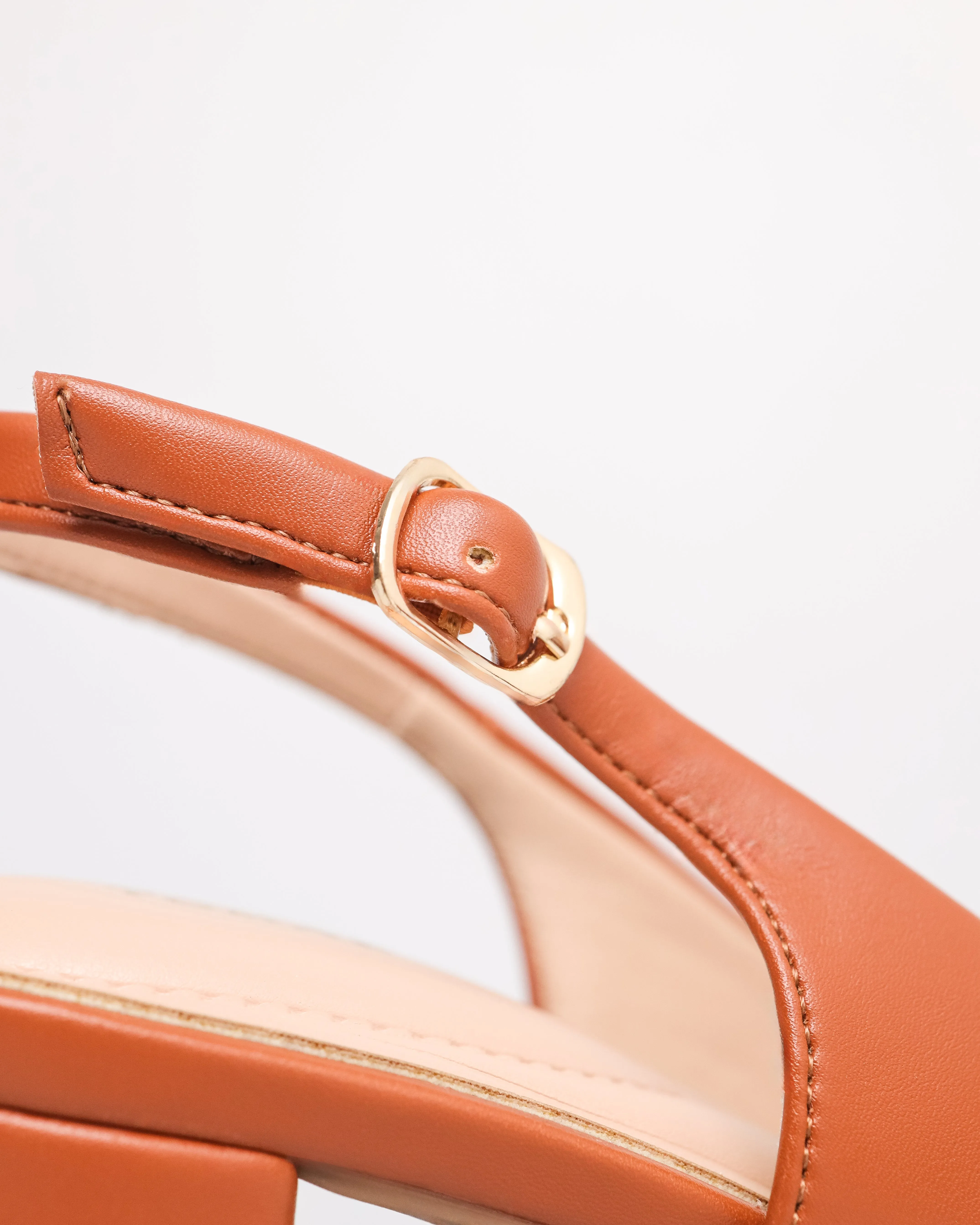 Tomaz NN447 Ladies Buckle Slingback Heels